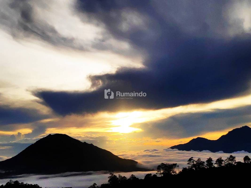 TANAH KINTAMANI - JL. UTAMA PENELOKAN (MAIN ROAD PENELOKAN) VIEW MOUNT BATUR, LAKE, CALDERA