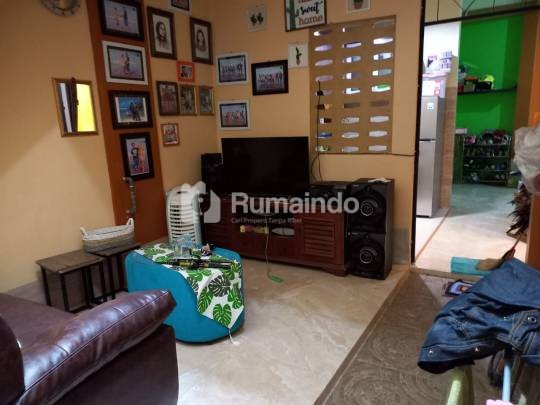 DIJUAL RUMAH 2 LANTAI AREA PUGERAN MAGUWOHARJO
