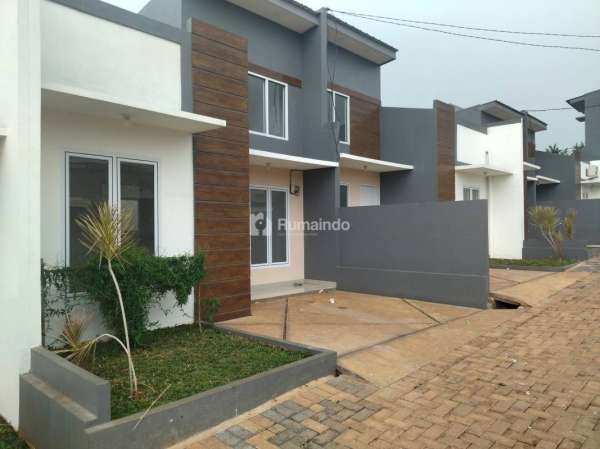 Dijual rumah siap huni dalam Cluster Natura Madani Hanya 200 meter dari jakarta timur