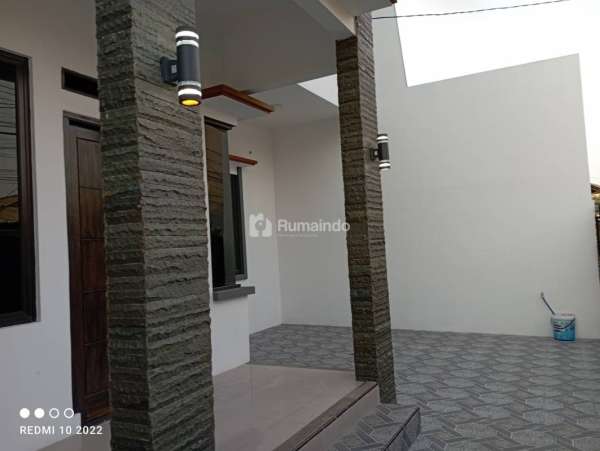 Dijual Rumah Siap Huni Lokasi Strategis di Pasar Rebo, Jakarta Timur
