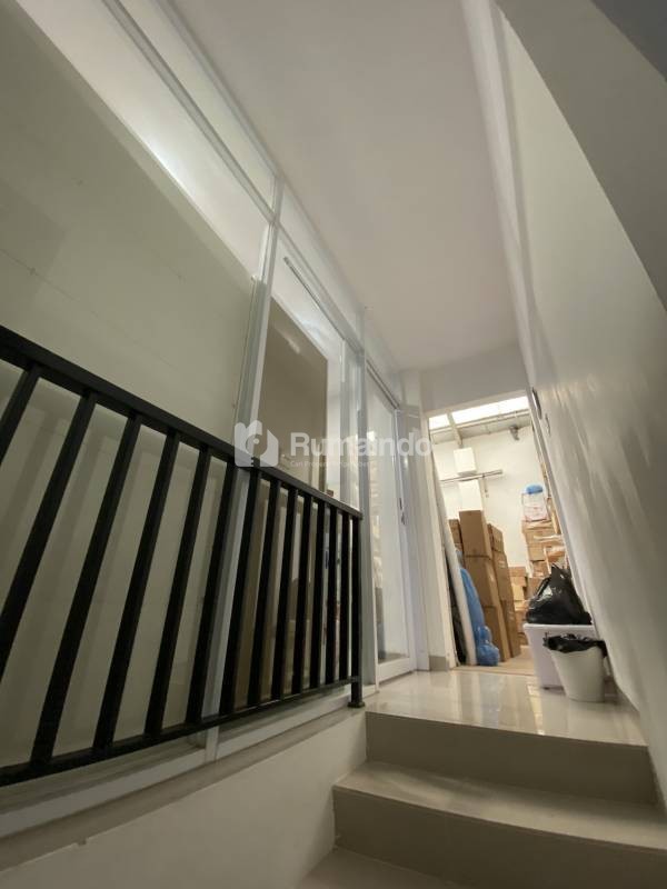 Dijual Cepat Rumah Gudang 2 Lantai Daerah Pegadungan, Kec. Kalideres, Kota Jakarta Barat