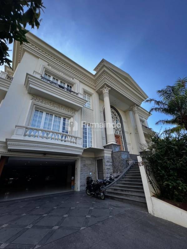 Rumah DIJUAL PIK BGM Ebony uk 1045m2 Elegant at Jakarta Utara