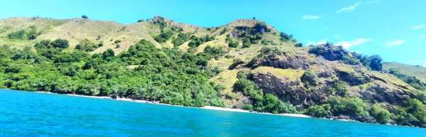 Jual tanah bukit langsung pantai di labuan bajo