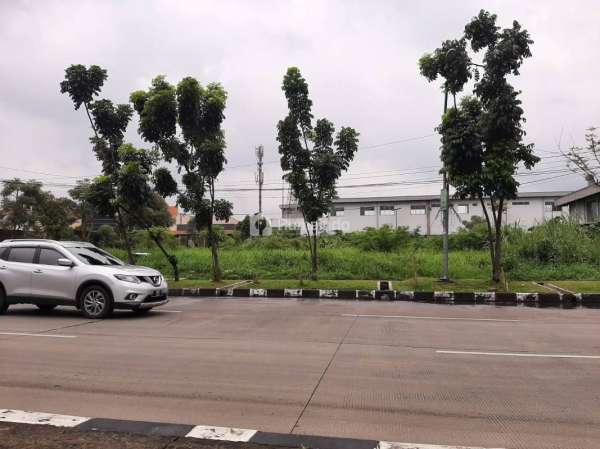 Dijual Tanah Kosong (Area Komersil)