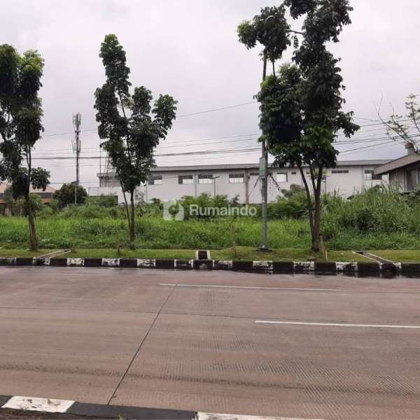 Dijual Tanah Kosong (Area Komersil)