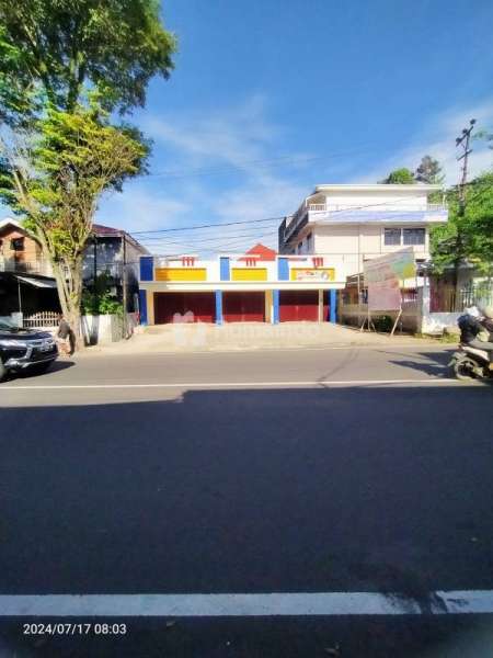 Disewakan Rumah di Holland Village Furniture Lengkap