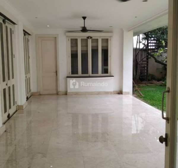 DIJUAL RUMAH DI JL.SRIWIJAYA,KEBAYORAN BARU