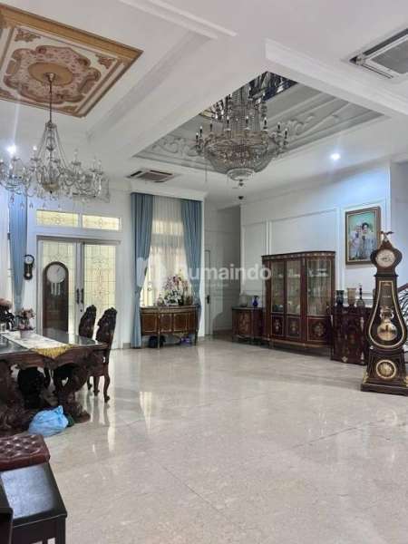 Dijual Rumah Area Premium Lokasi Taman Radio Dalam Kebayoran Baru Jakarta Selatan