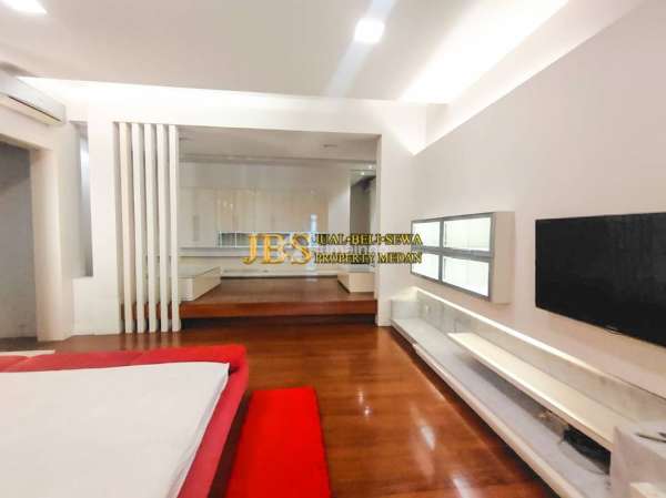 Dijual Villa Lux Komplek Cemara Asri Jalan Seroja (Row Besar)
