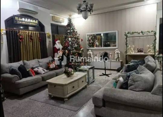 Rumah Full Furnish Siap Huni Dekat Tengah Kota Di Pusat Bisnis Surabaya