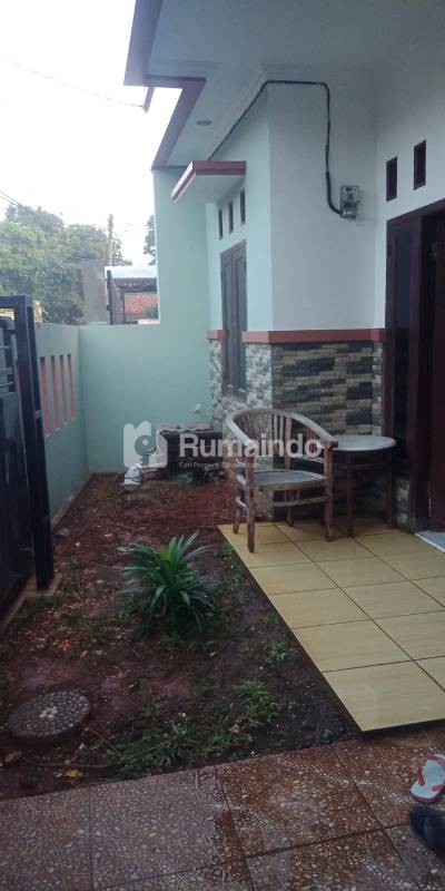 RUMAH 2 LANTAI PONDOK KACANG