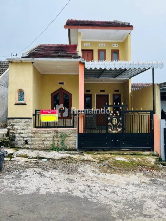 RUMAH 2 Lantai SHM Siap Huni di GPA Ngijo Karangploso