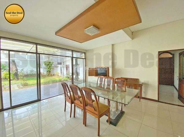 Disewakan Rumah di Area Kuningan Jakarta Selatan STD294