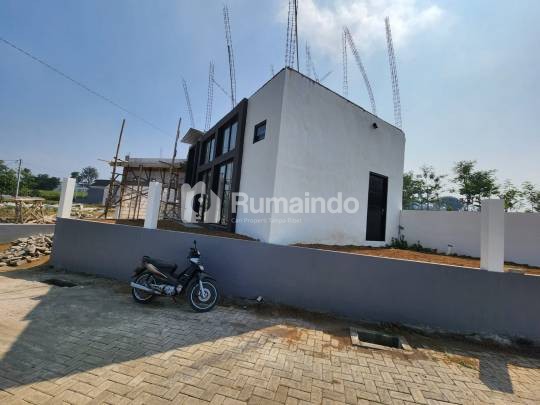 Villa Modern Setengah Jadi View Alam Akses Mudah Di Green Garden Batu