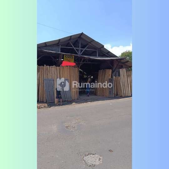 Tanah dan Bangunan Strategis