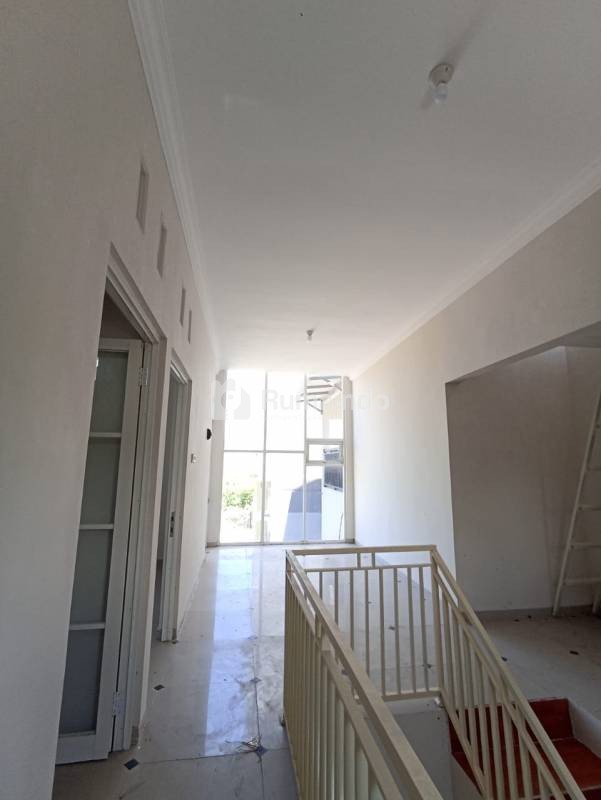 rumah modern siap huni dekat jalan alternatif Batu Malang