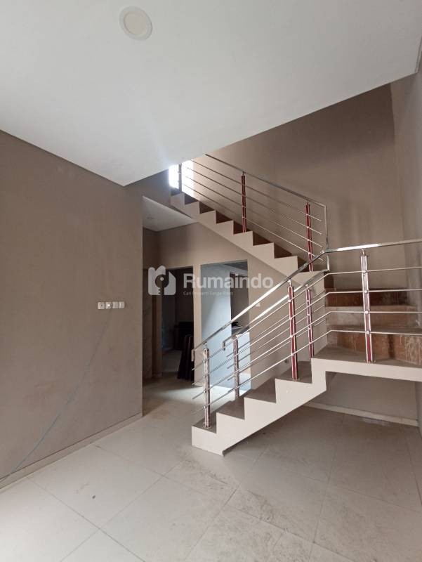Villa modern dan ekslusif di Permata Garden Regency Batu