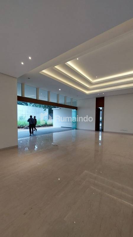 Dijual rumah modern exclusive di mainroad jalan hegarmanah raya