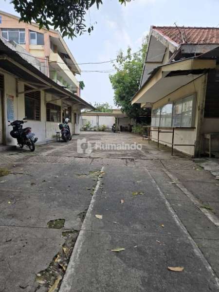 Tanah Luas Strategis Untuk Investasi di Taman Madiun