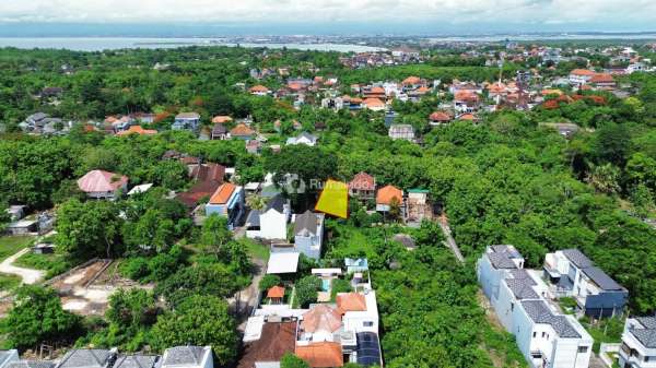 Tanah di komplek puri gading Jimbaran, cocok untuk pribadi atau komersil