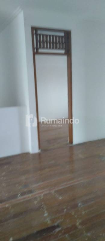 DISEWAKAN RUMAH DALAM KOMPLEK TAMAN BINTARO RENGAS