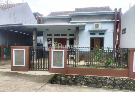 Di jual RUMAH di Limo  Depok, Jalan Pinang