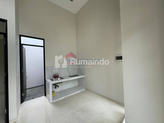 rumah impian Anda di kawasan eksklusif Villa Forest Hill, dikelilingi pemandangan pegunungan yang menakjubkan, udara bersih, dan suasana tenang.