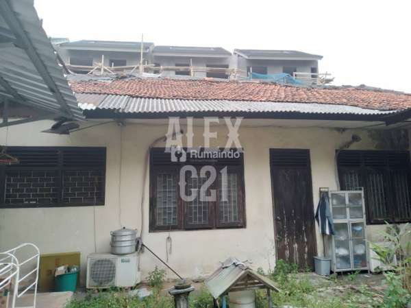 Dijual rumah hitung tanah saja B U Pondok Pinang, Kebayoran Lama, Jakarta Selatan