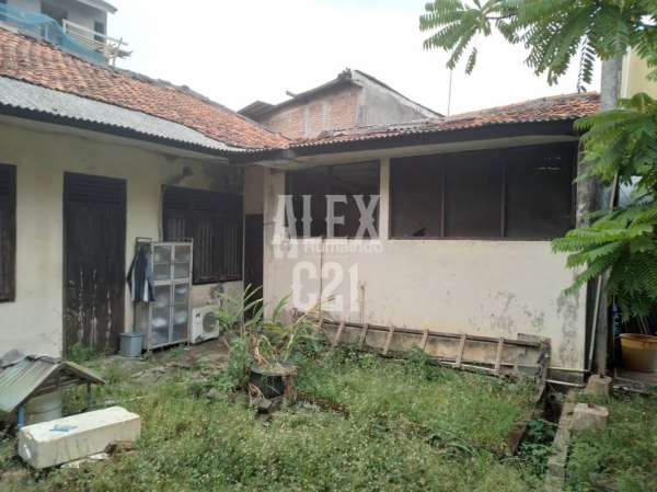 Dijual rumah hitung tanah saja B U Pondok Pinang, Kebayoran Lama, Jakarta Selatan