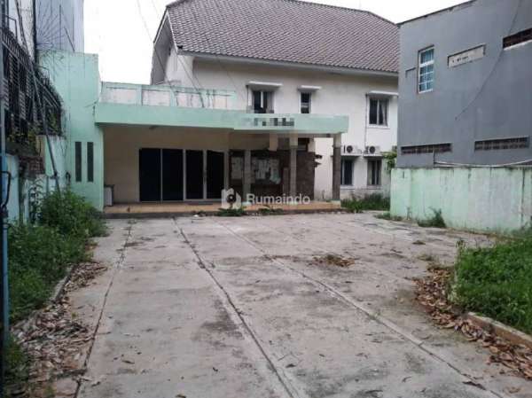 Dijual cepat Gedung butuh renov di Kelapa Dua Wetan, Ciracas, Jakarta Timur