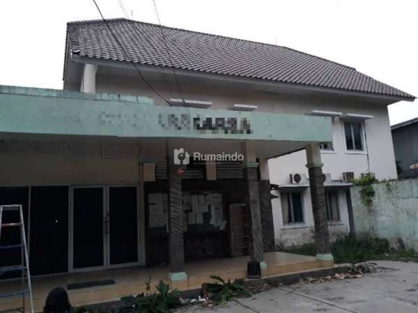 Dijual cepat Gedung butuh renov di Kelapa Dua Wetan, Ciracas, Jakarta Timur