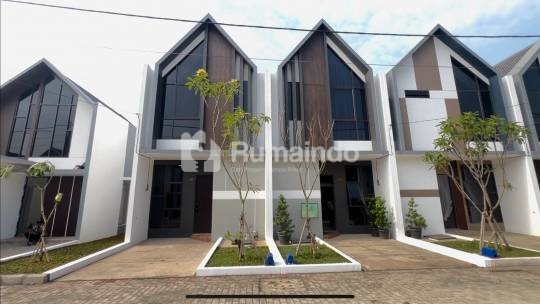 Rumah Baru 2 Lantai Viona Aryana Karawaci Binong Tangerang
