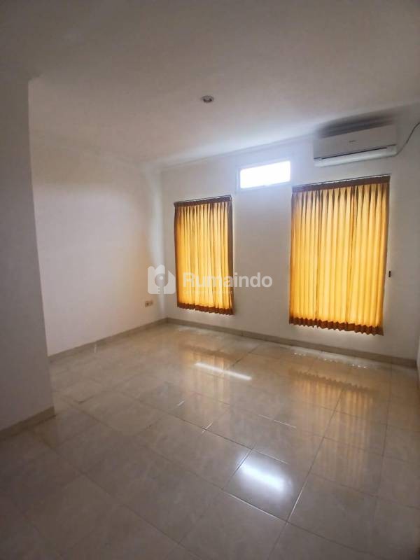 Di Jual Rumah di Gading Serpong Sektor 1