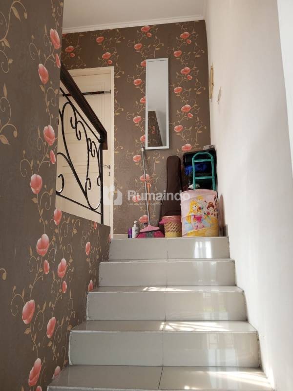 Dijual Rumah 2 Lantai semi furnish di Cluster Alicante Gading Serpong