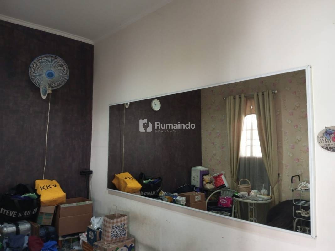 Dijual Rumah 2 Lantai semi furnish di Cluster Alicante Gading Serpong