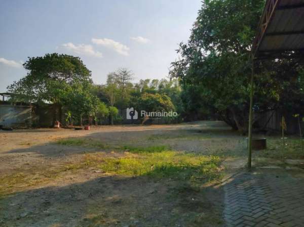 Dijual Buruuuaaaannn Toko + Rumah & Gudang Kediri