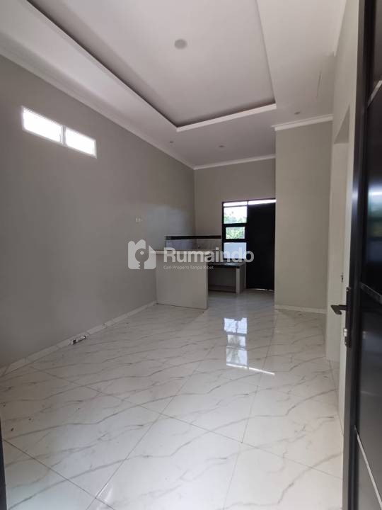 Rumah cantik modern murah dikota semarang dekat jalanraya