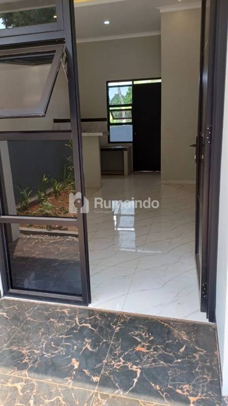 Rumah cantik modern murah dikota semarang dekat jalanraya