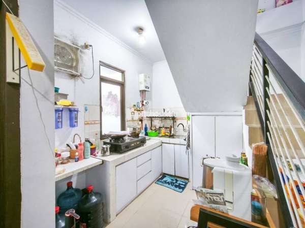 Dijual Rumah Taman Besakih Raya