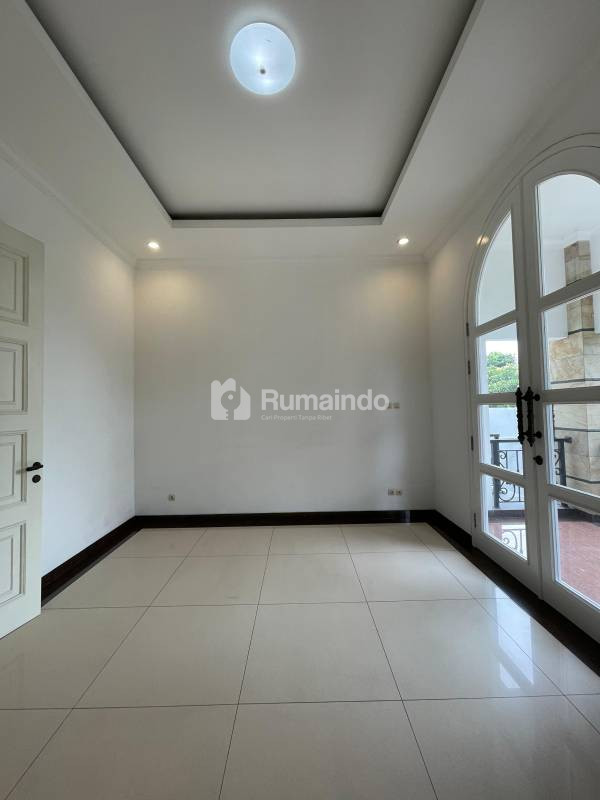 Rumah mewah lebak bulus Dkt taman cilandak Rs mayapda & fatmawati