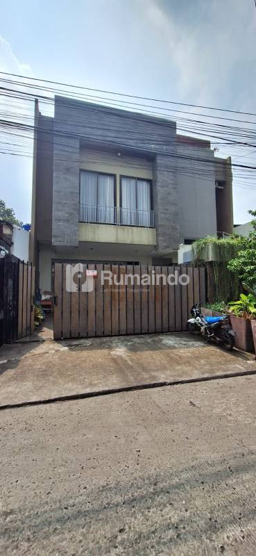 Rumah di Jalan Kemandoran Pluis, Grogol Utara, Kebayoran Lama, Jakarta Selatan, Dijual Cepat Melalui Lelang