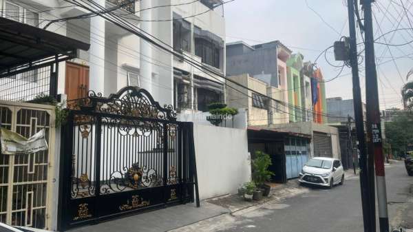 Rumah Mewah di Jalan Pintu Air IV, Pasar Baru, Sawah Besar, Jakarta Pusat, Dijual Cepat Melalui Lelang
