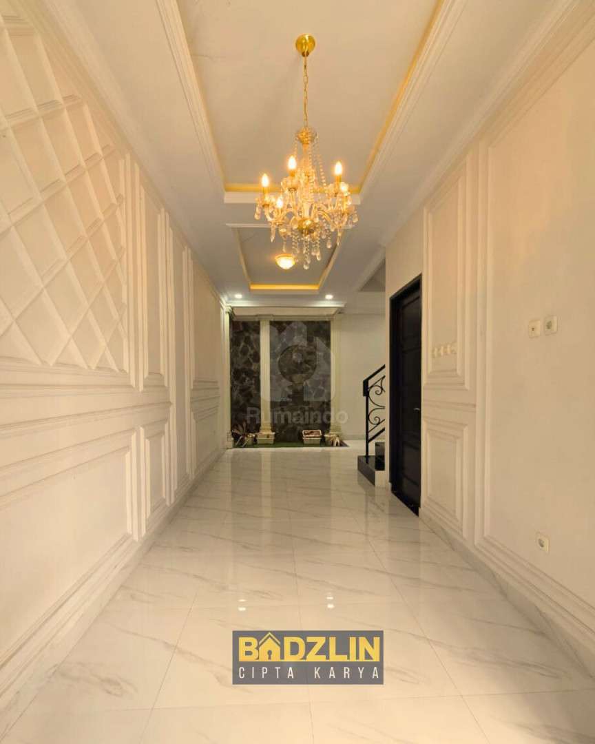 Rumah mewah desain klasik modern di Jagakarsa, Jakarta Selatan