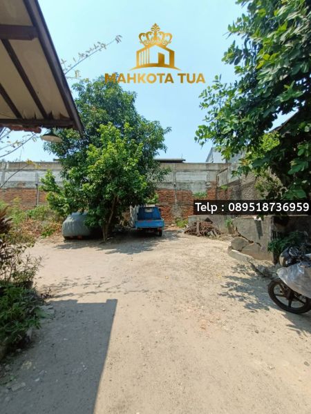 Kebayoran Lama - Ruko Dan Rumah Di Pinggir Jalan Raya Dengan Akses Jalan 3 Mobil