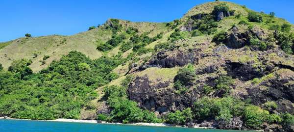 Jual tanah bukit langsung pantai di labuan bajo