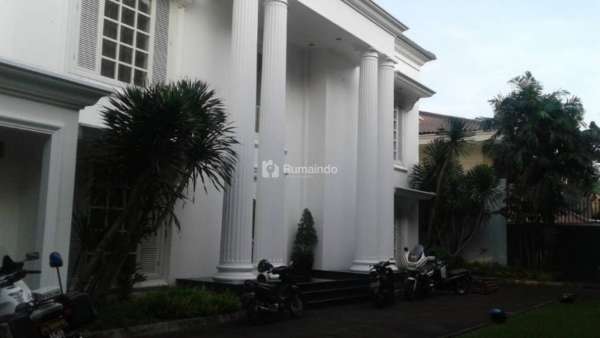 DIJUAL RUMAH DI JL.SRIWIJAYA,KEBAYORAN BARU