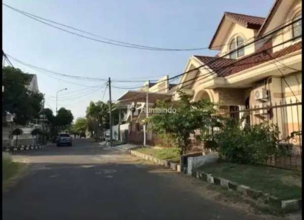 Rumah Full Furnish Siap Huni Dekat Tengah Kota Di Pusat Bisnis Surabaya