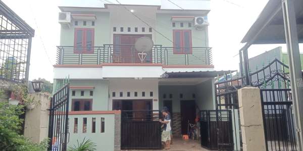 RUMAH 2 LANTAI PONDOK KACANG