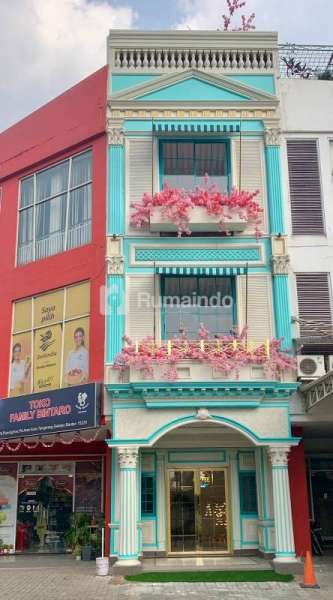 Ruko The Parisian Bintaro-Bangunan 3 Lantai+Rooftop